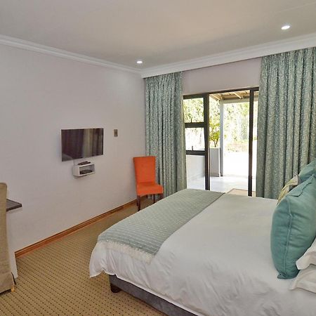Clarens Retreat Apartment Bagian luar foto