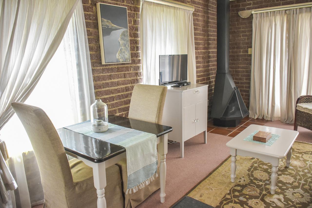 Clarens Retreat Apartment Bagian luar foto