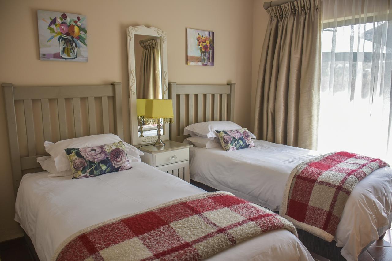 Clarens Retreat Apartment Bagian luar foto