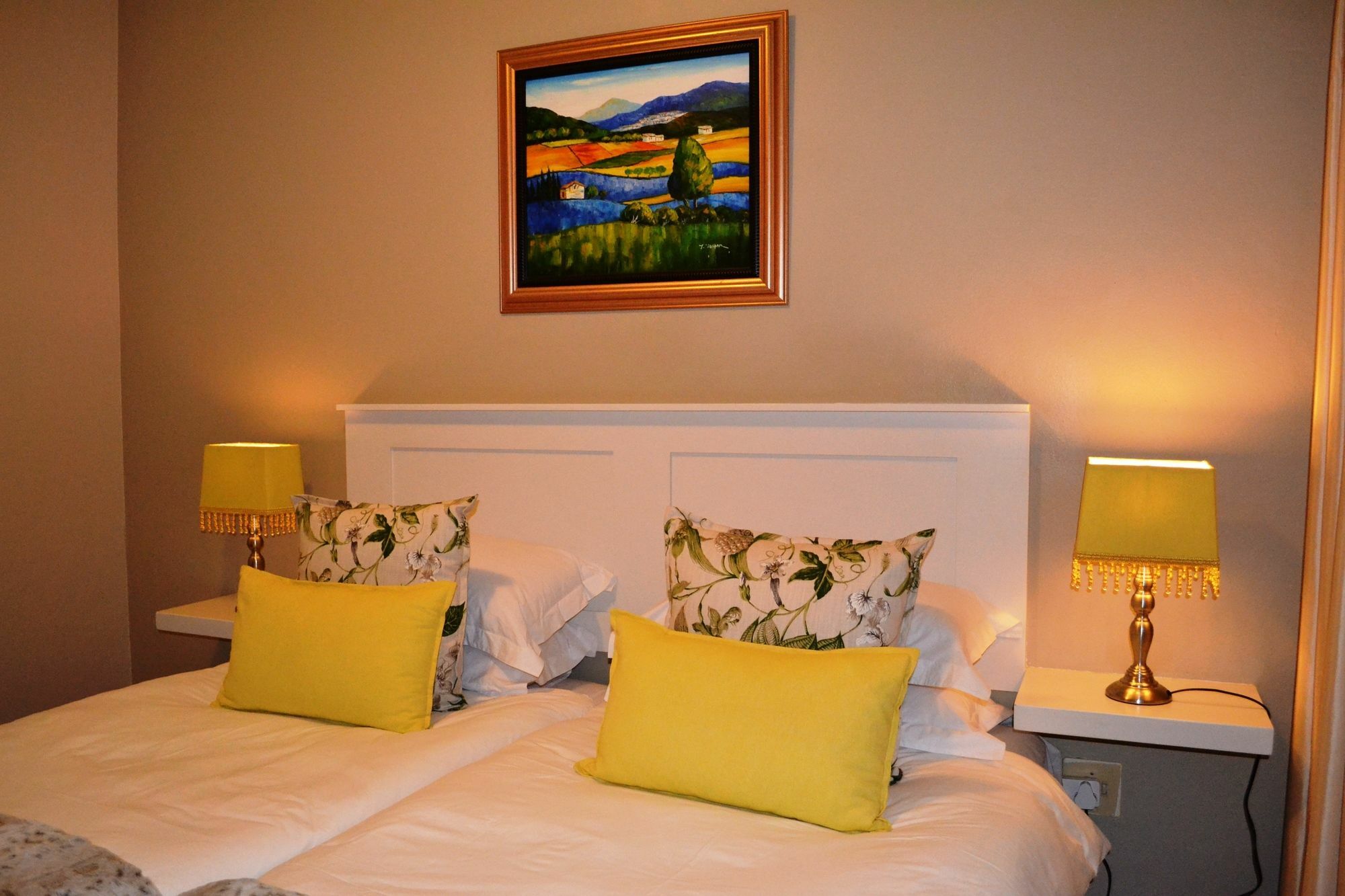 Clarens Retreat Apartment Bagian luar foto