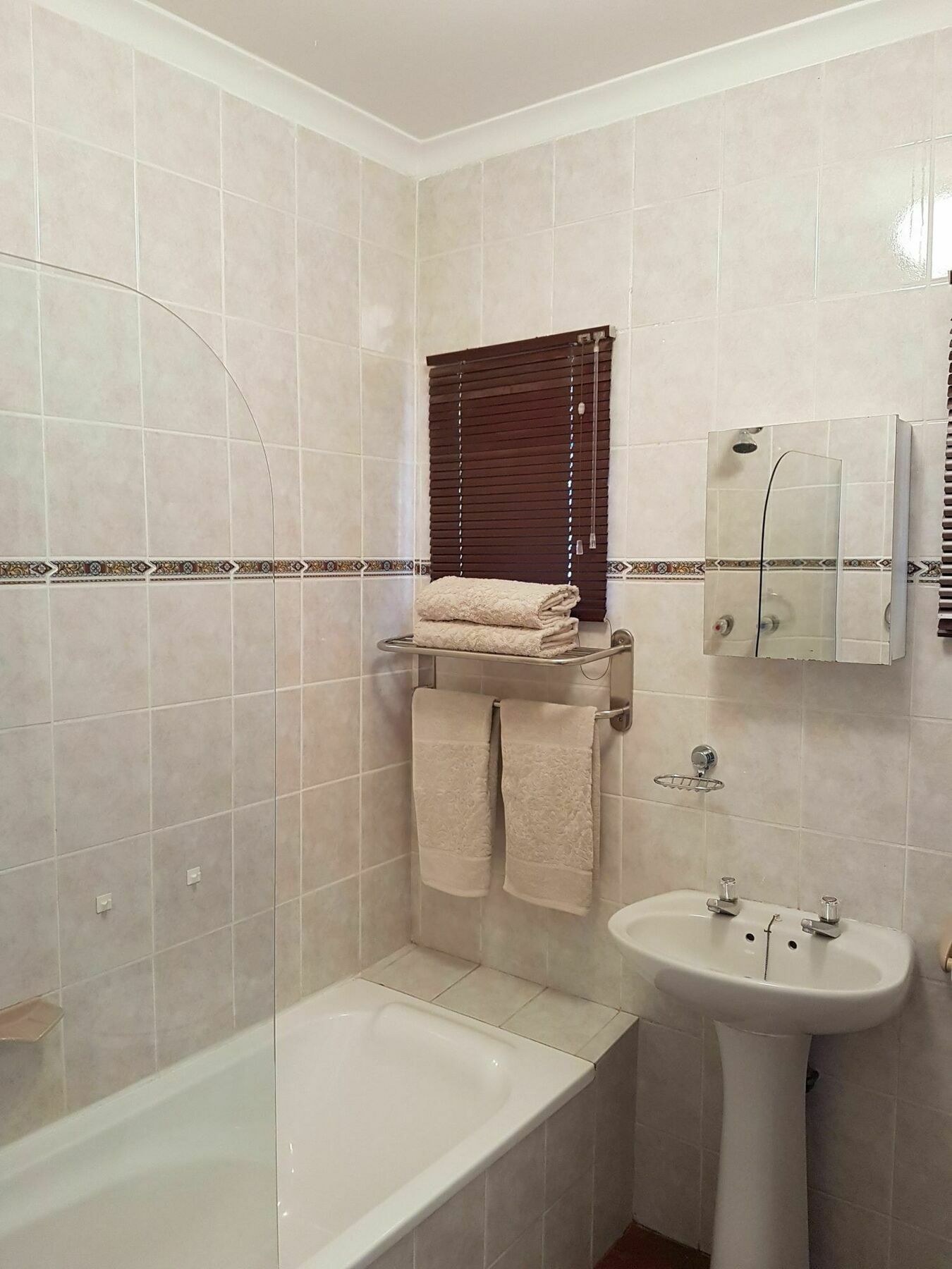 Clarens Retreat Apartment Bagian luar foto
